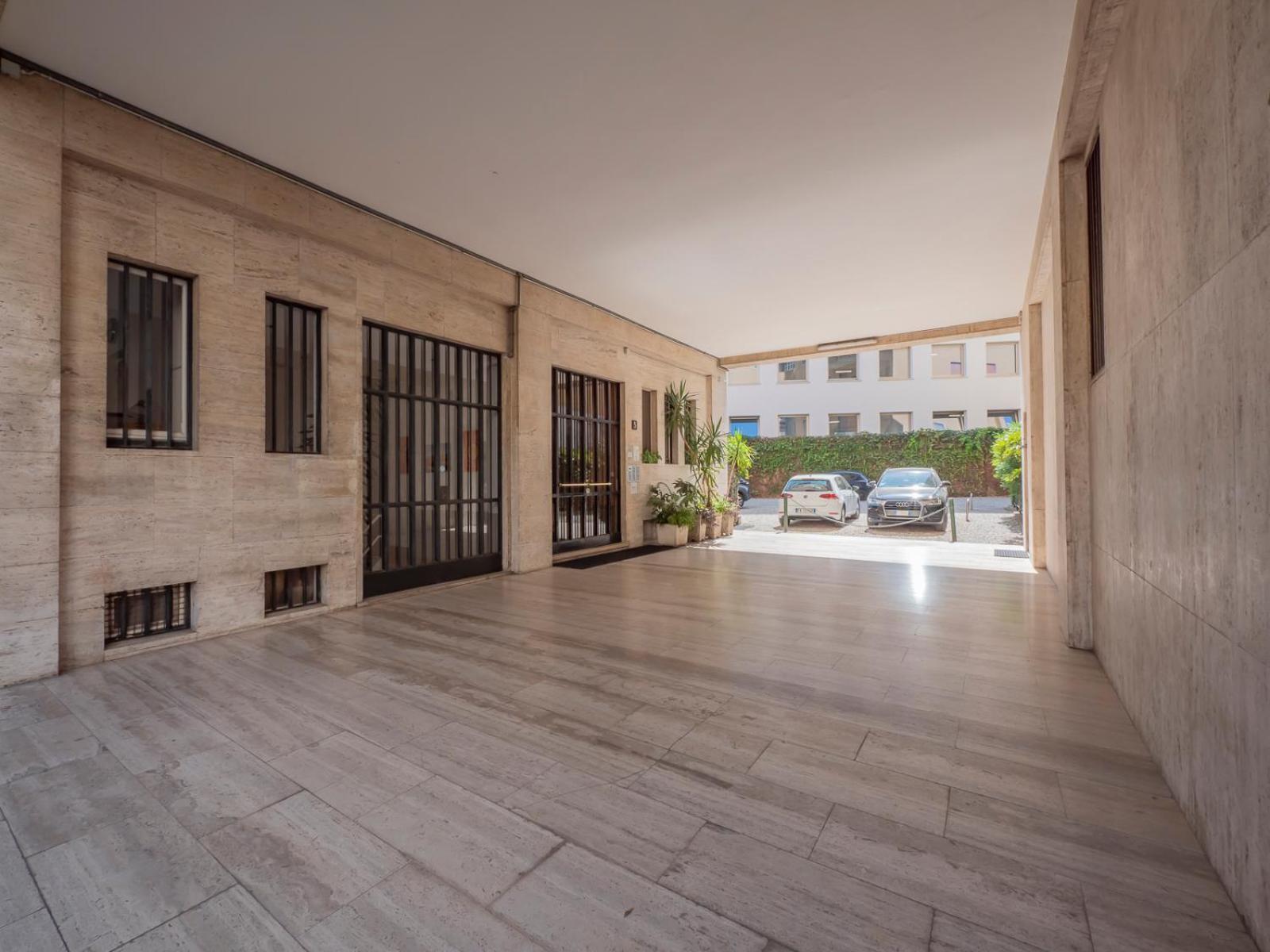 Italstay - Disciplini Apartment -10 Min Dal Duomo Milán Exterior foto